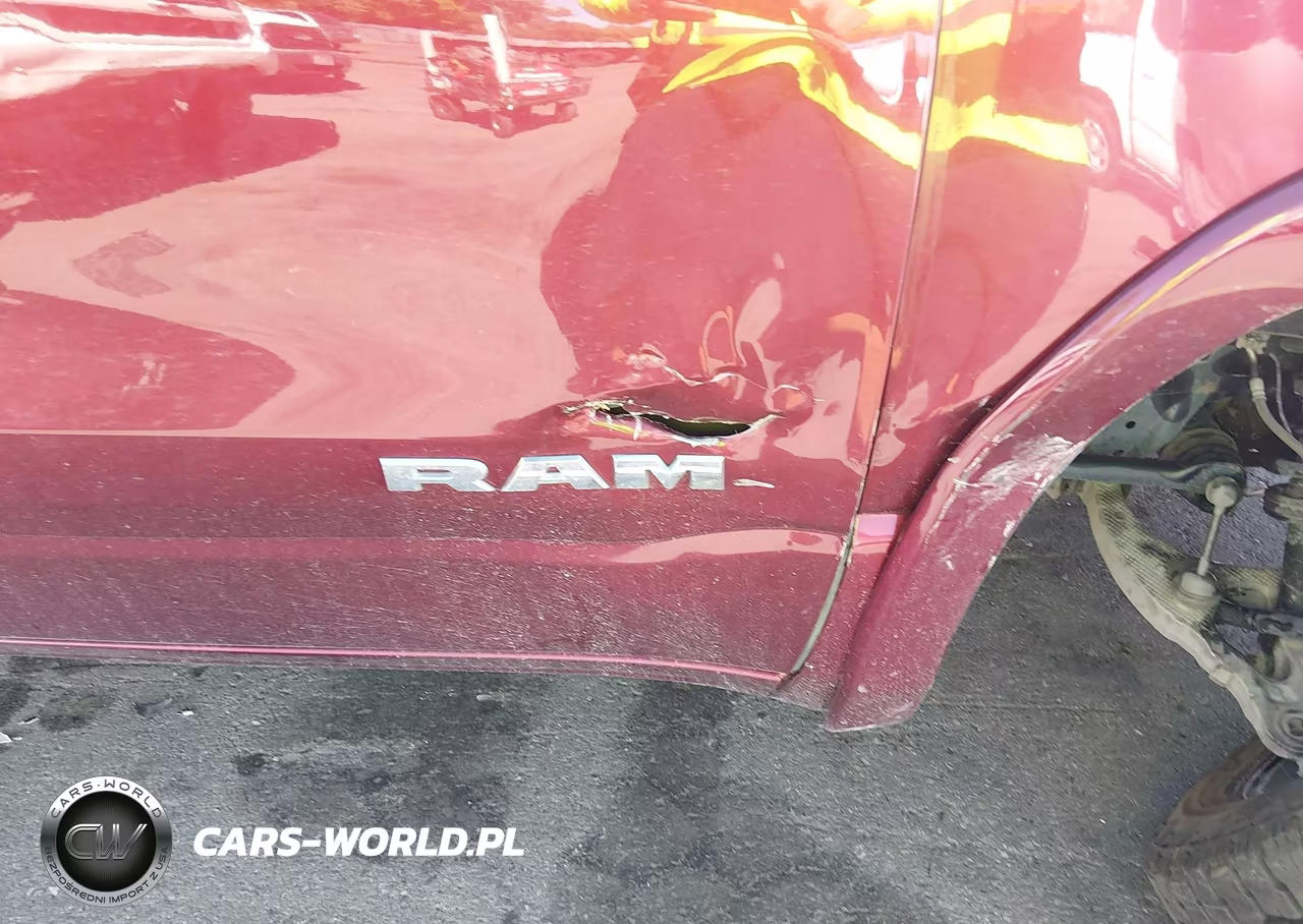 2019 Ram 1500 Laramie 4X4 6'4 Box VIN:1C6SRFRT3KN923214 - 19