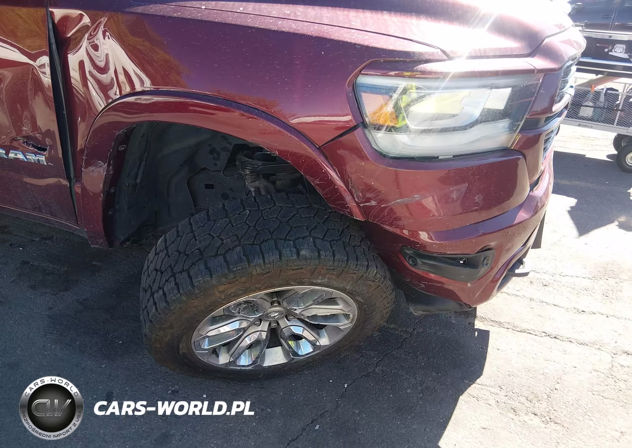 2019 Ram 1500 Laramie 4X4 6'4 Box VIN:1C6SRFRT3KN923214 - 6