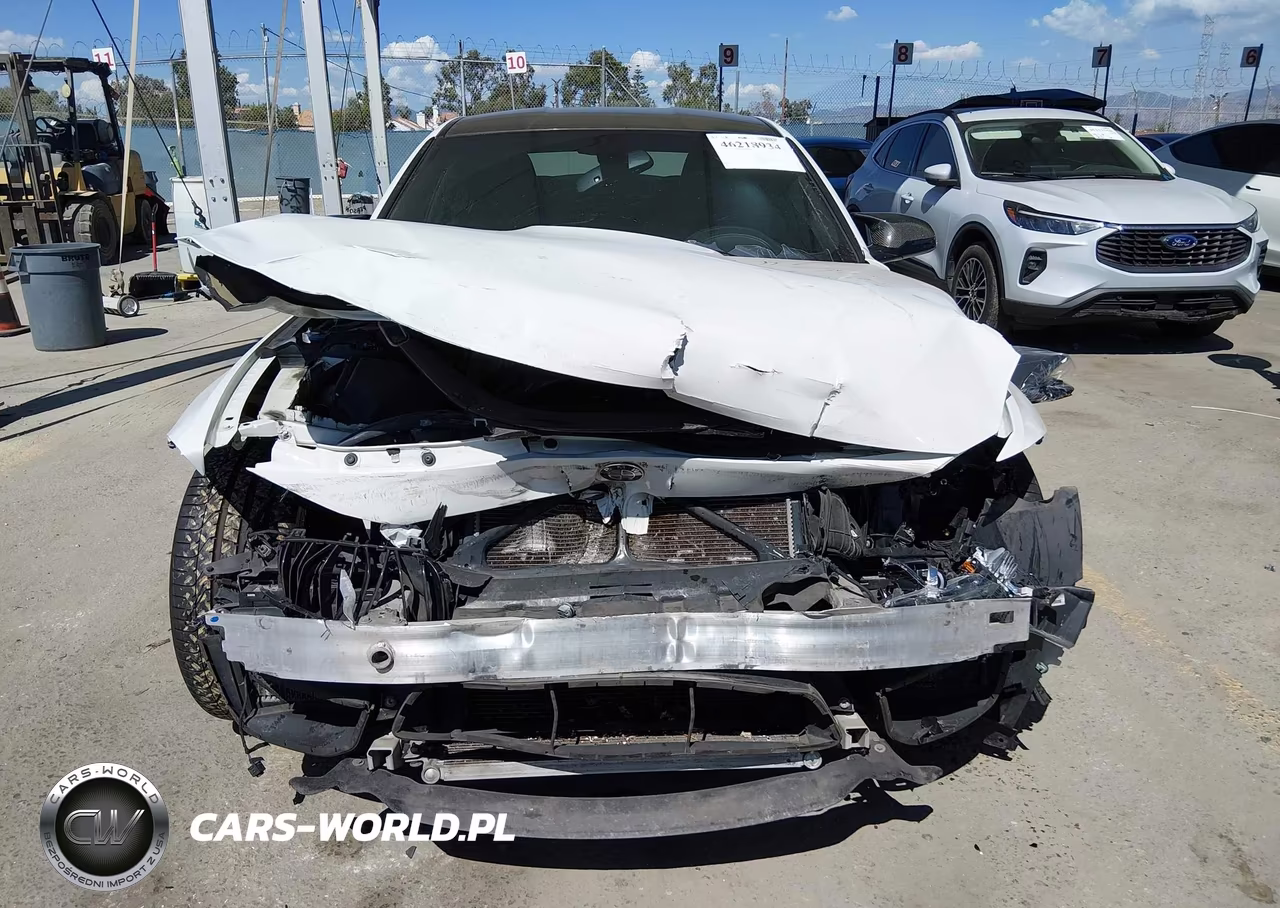 2018 BMW M3 VIN:WBS8M9C51J5L00419 - 17