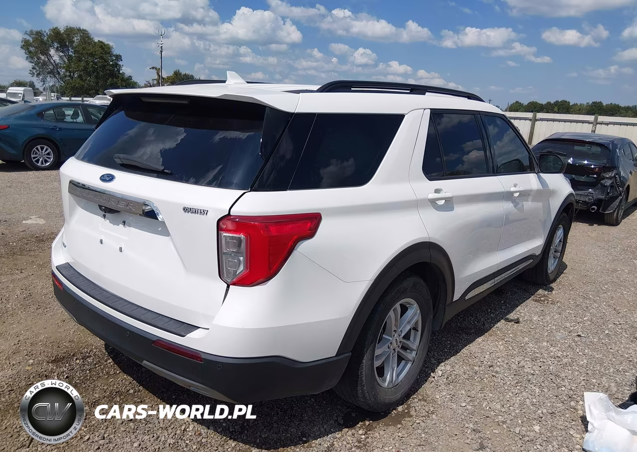 2022 Ford Explorer Xlt VIN:1FMSK7DH1NGC05915 - 4