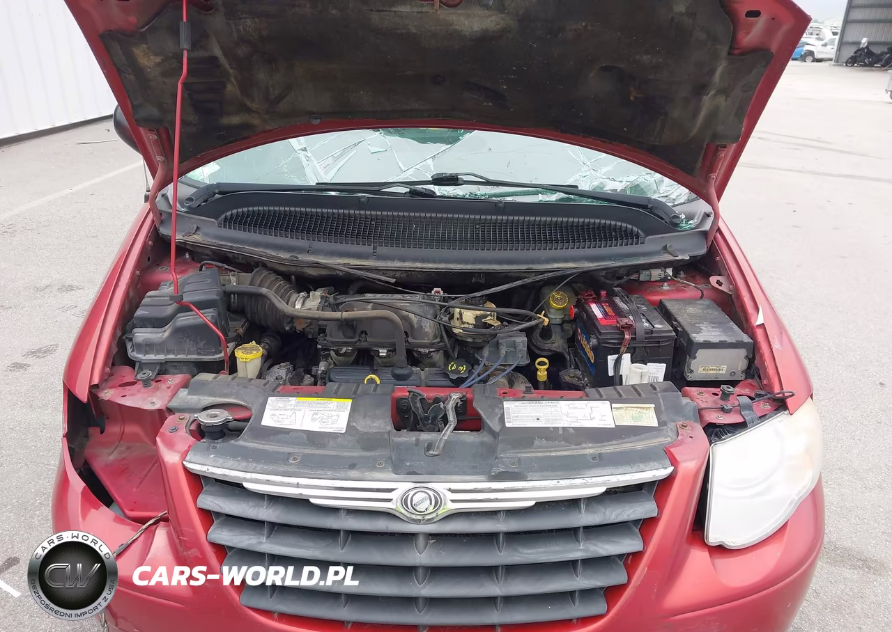 2005 Chrysler Town & Country Touring VIN:2C4GP54LX5R202336 - 10