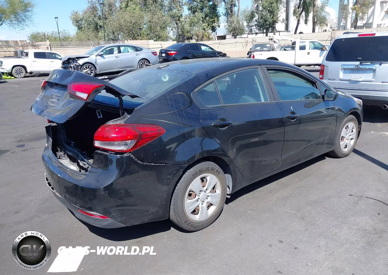 2017 Kia Forte Lx VIN:3KPFL4A73HE139644 - 4