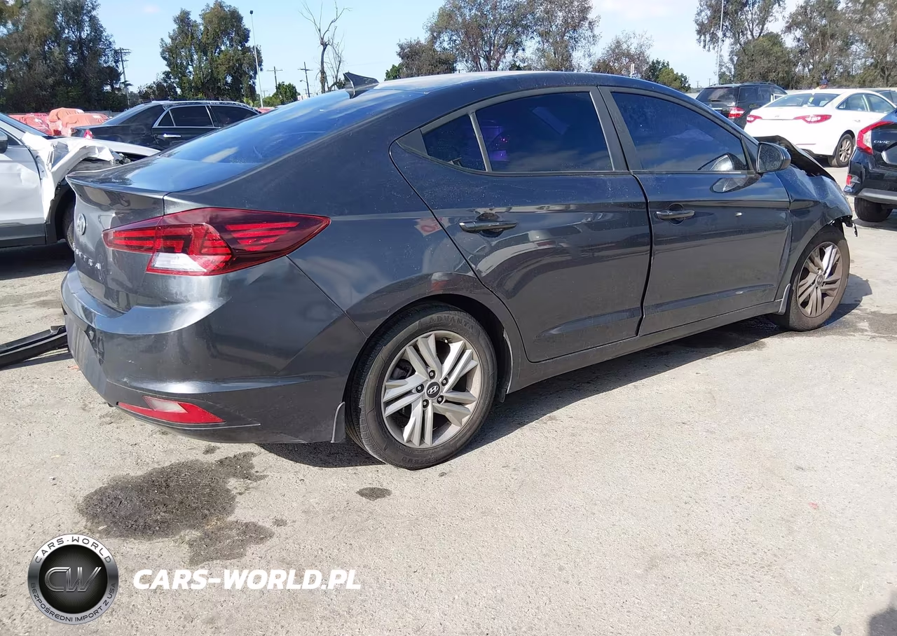 2020 Hyundai Elantra Sel VIN:5NPD84LF3LH591904 - 4