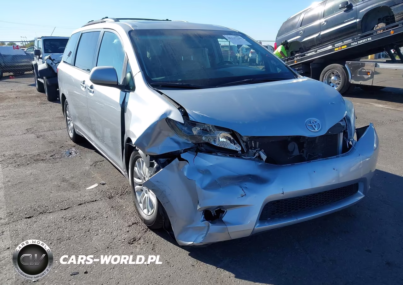 2015 Toyota Sienna Xle Premium 8 Passenger