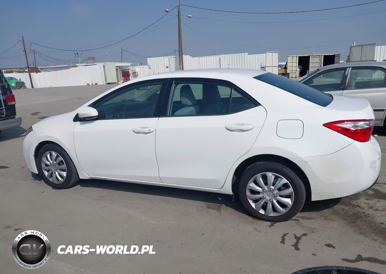 2015 Toyota Corolla Le VIN:2T1BURHE2FC404806 - 14