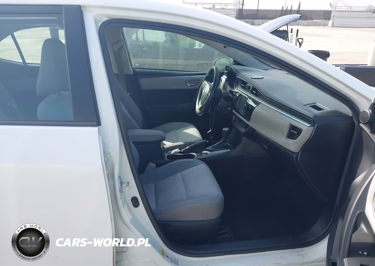 2015 Toyota Corolla Le VIN:2T1BURHE2FC404806 - 5