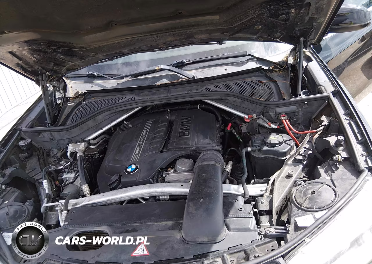 2015 BMW X5 xDrive35I VIN:5UXKR0C53F0P12323 - 10
