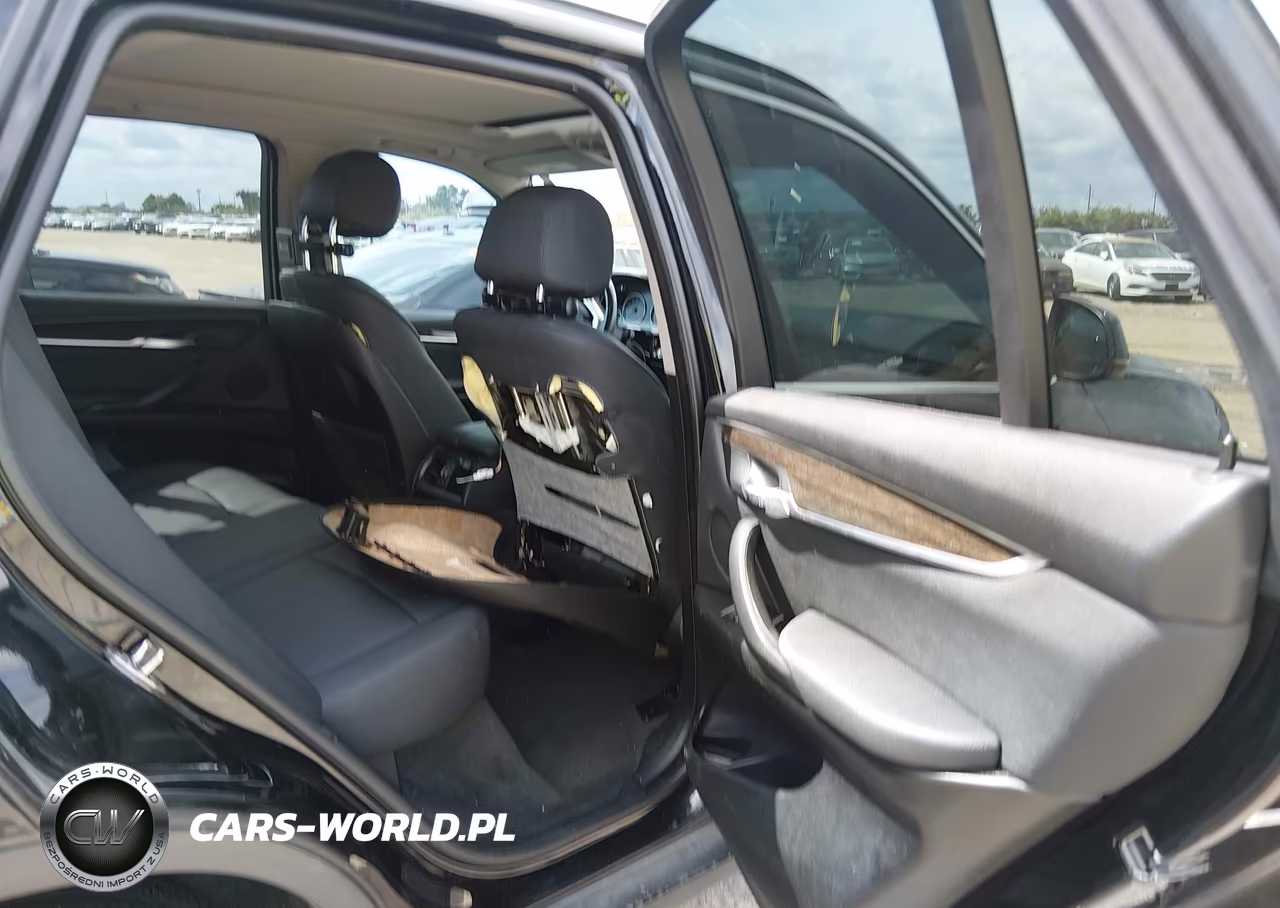 2015 BMW X5 xDrive35I VIN:5UXKR0C53F0P12323 - 8