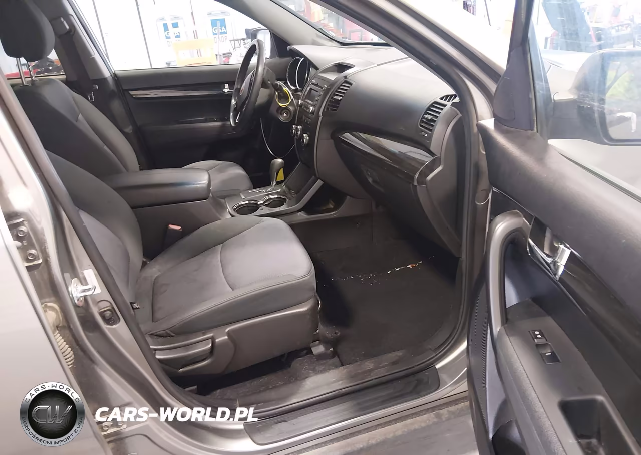 2012 Kia Sorento Lx VIN:5XYKTCA68CG206802 - 5
