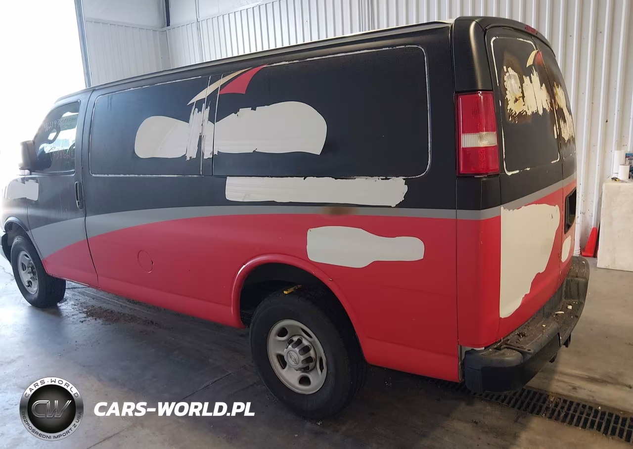 2019 Chevrolet Express 2500 Work Van VIN:1GCWGAFP3K1143862 - 3