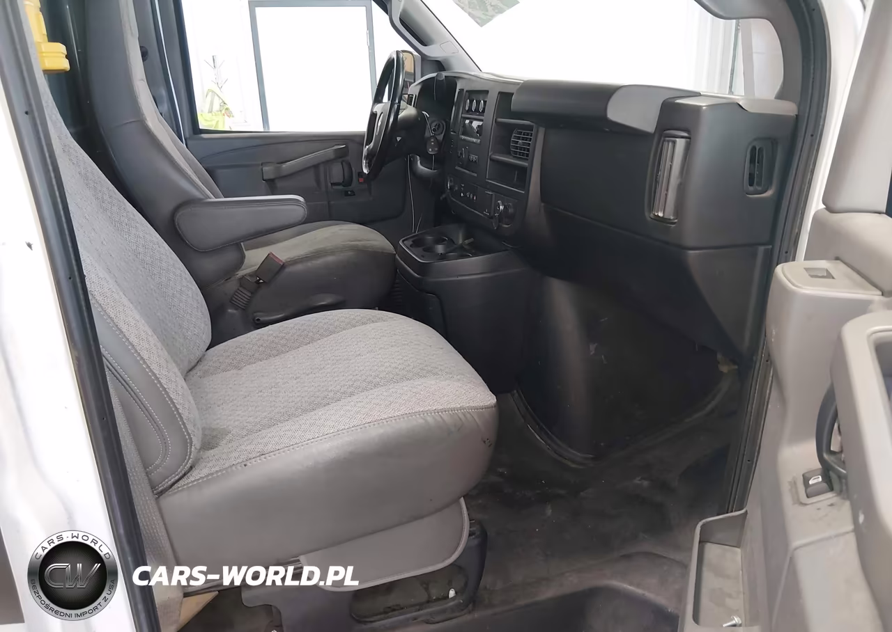 2019 Chevrolet Express 2500 Work Van VIN:1GCWGAFP3K1143862 - 5