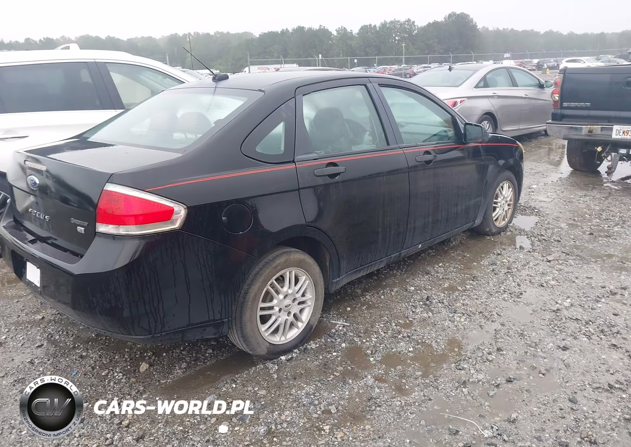 2009 Ford Focus Se VIN:1FAHP35N29W152107 - 4