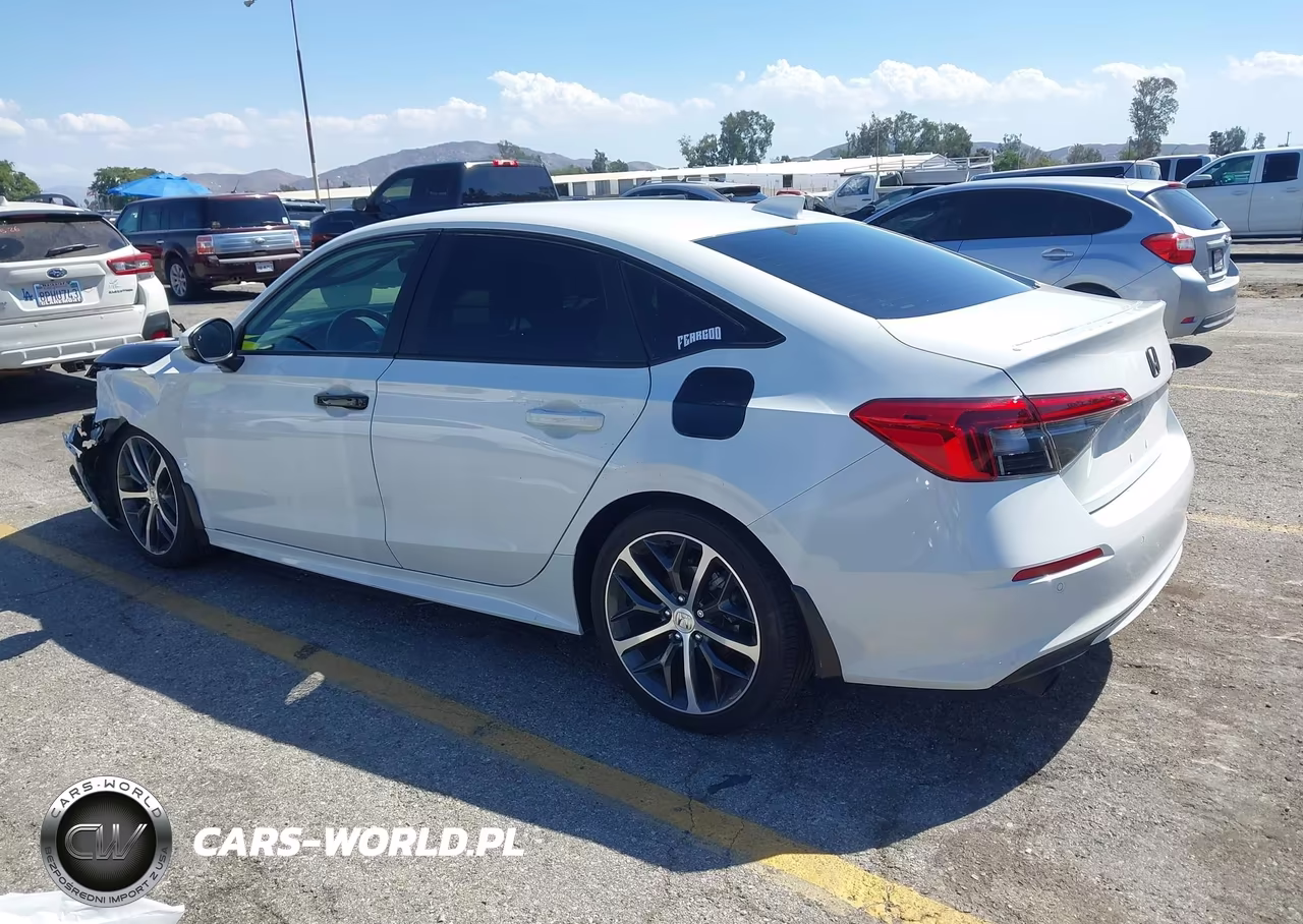 2024 Honda Civic Touring VIN:2HGFE1F97RH335208 - 3