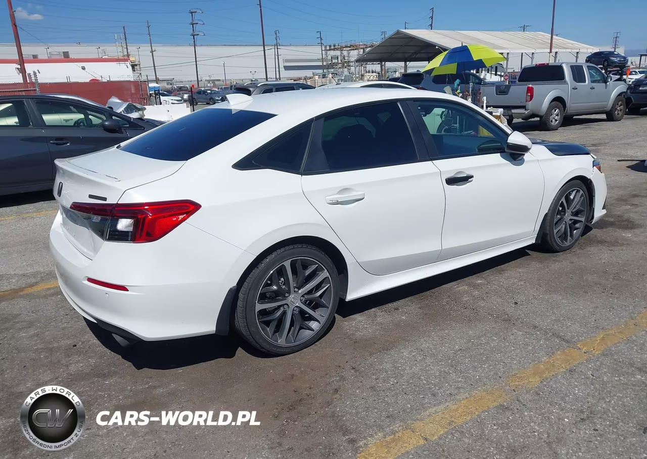 2024 Honda Civic Touring VIN:2HGFE1F97RH335208 - 4