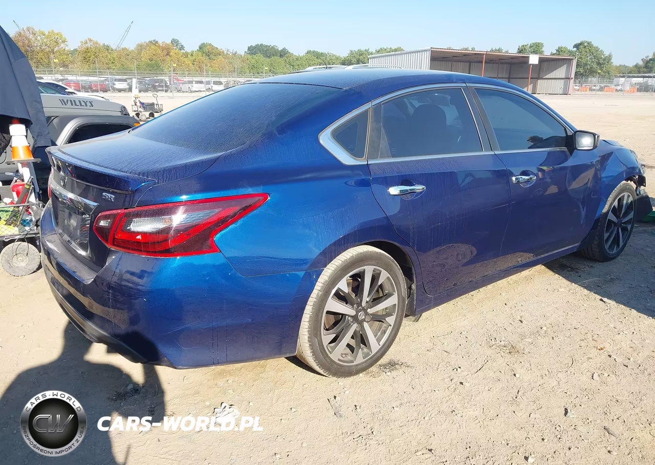 2018 Nissan Altima 2.5 Sr VIN:1N4AL3AP8JC111099 - 4