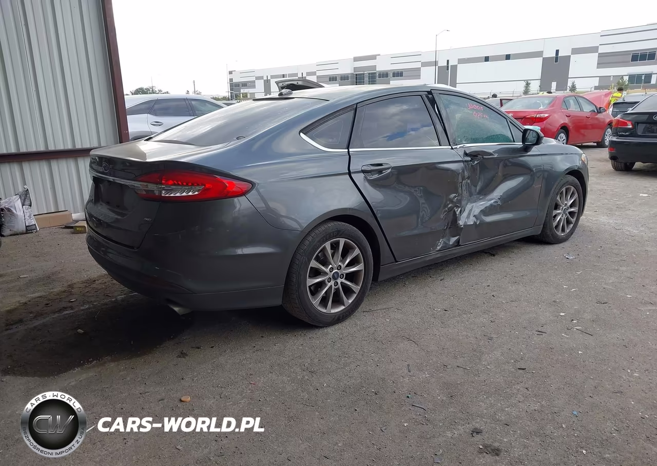 2017 Ford Fusion Se VIN:3FA6P0H7XHR397726 - 4
