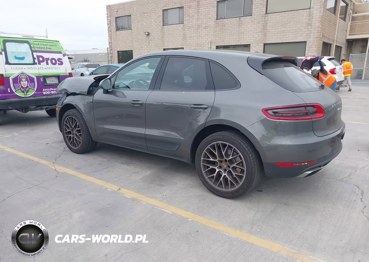 2018 Porsche Macan Sport Edition VIN:WP1AA2A50JLB07796 - 3