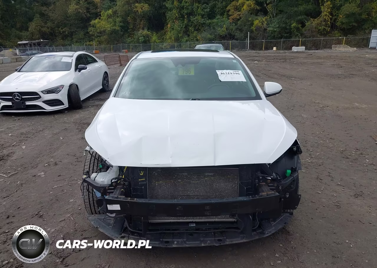 2019 Hyundai Elantra Value Edition VIN:5NPD84LF3KH420018 - 12