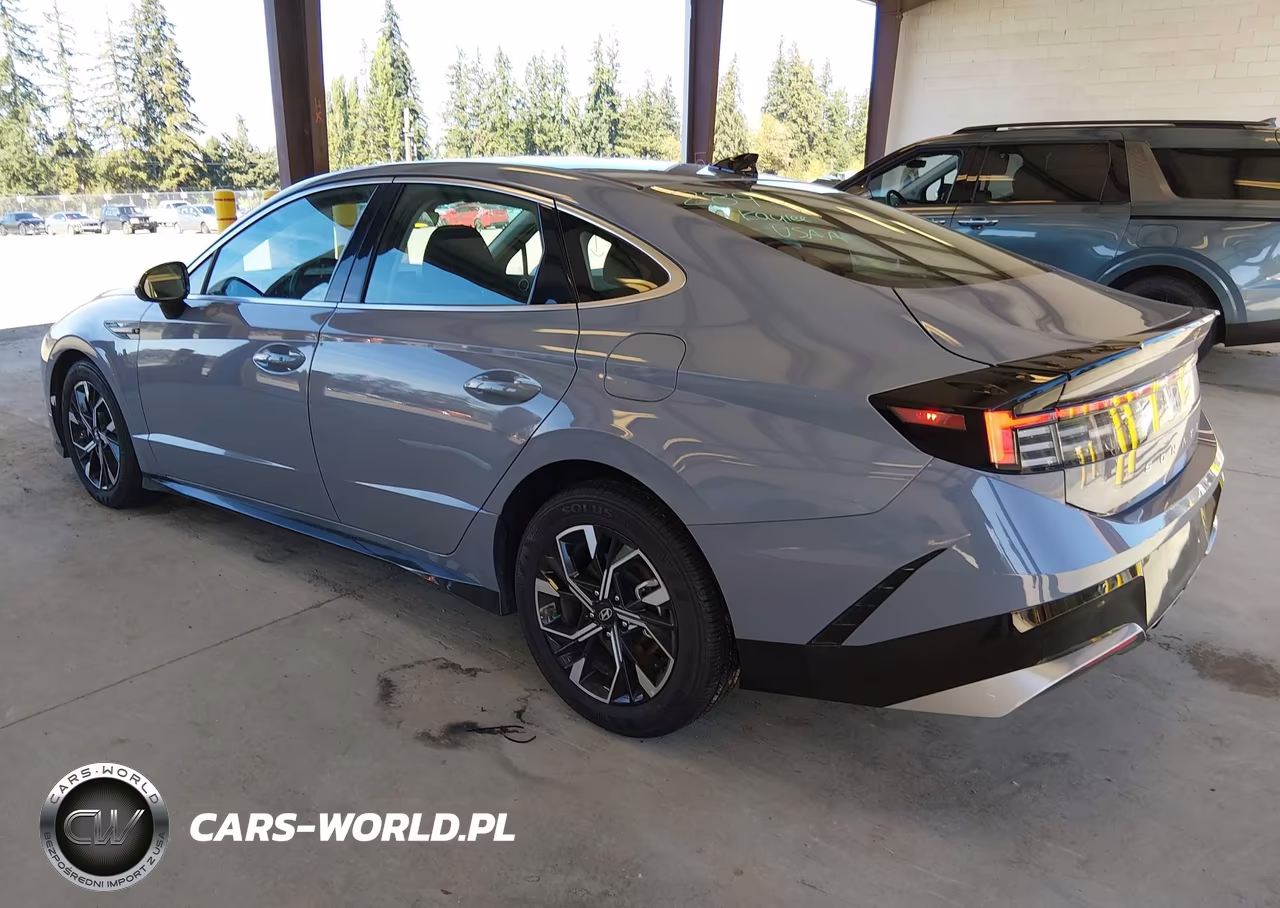 2025 Hyundai Sonata Sel VIN:KMHL64JA1SA500218 - 3