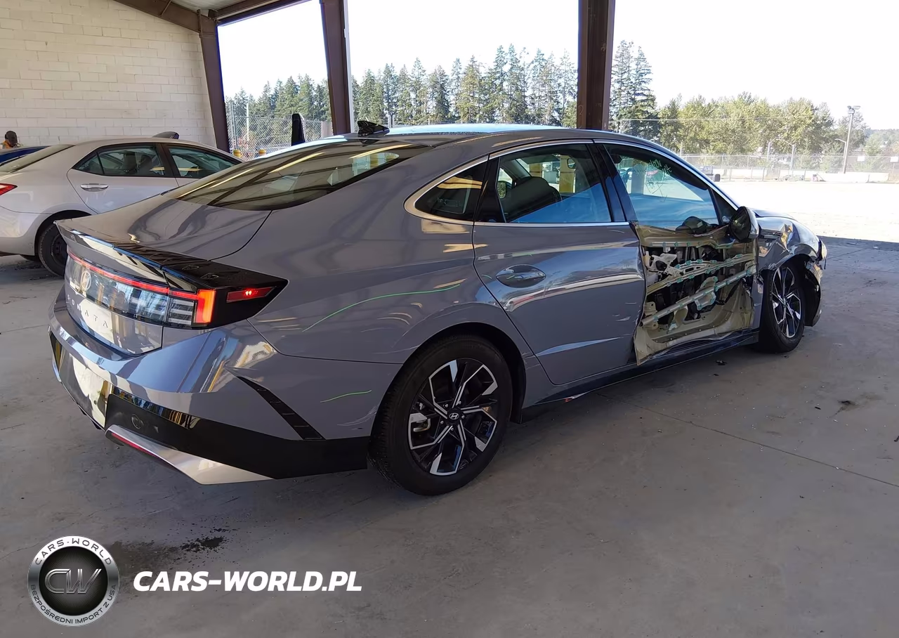 2025 Hyundai Sonata Sel VIN:KMHL64JA1SA500218 - 4
