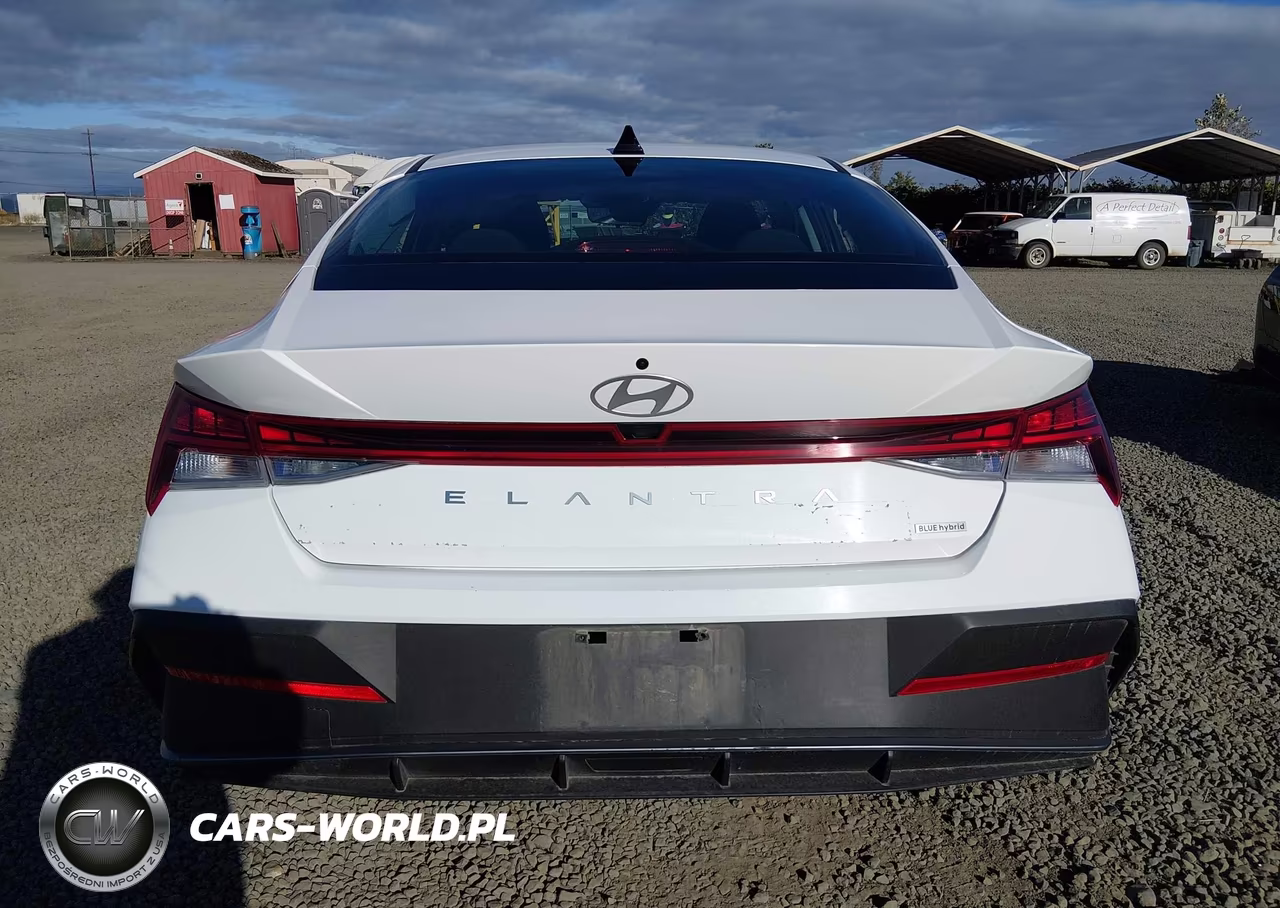 2026 Hyundai Elantra Hybrid Blue VIN:KMHLM4DJ9TU200220 - 16