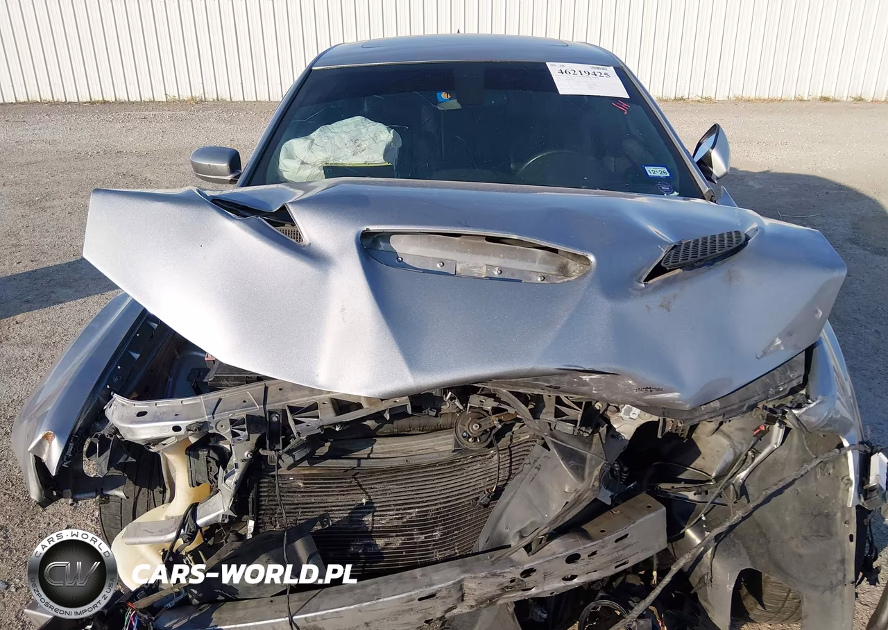 2018 Chrysler 300 300S VIN:2C3CCABG2JH245033 - 10