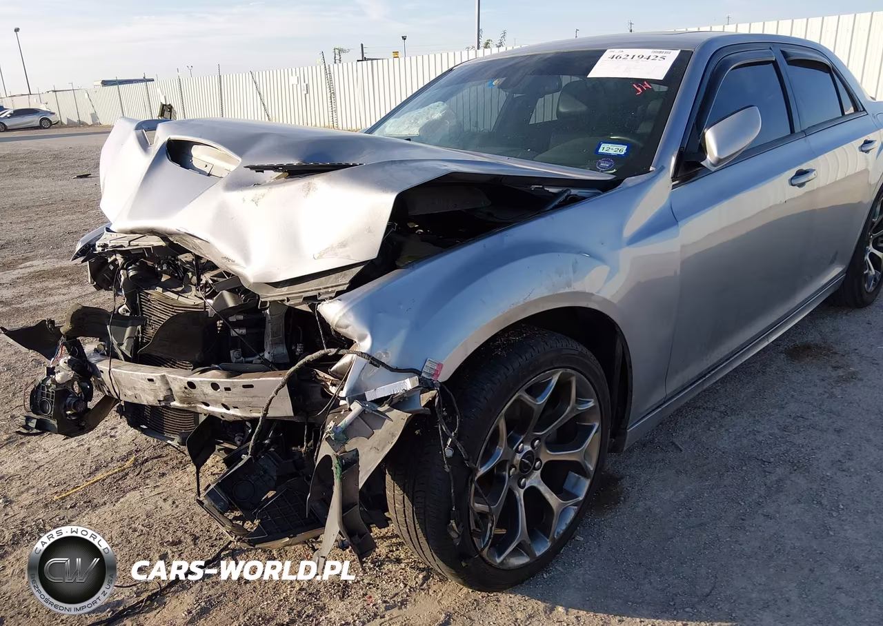 2018 Chrysler 300 300S VIN:2C3CCABG2JH245033 - 17