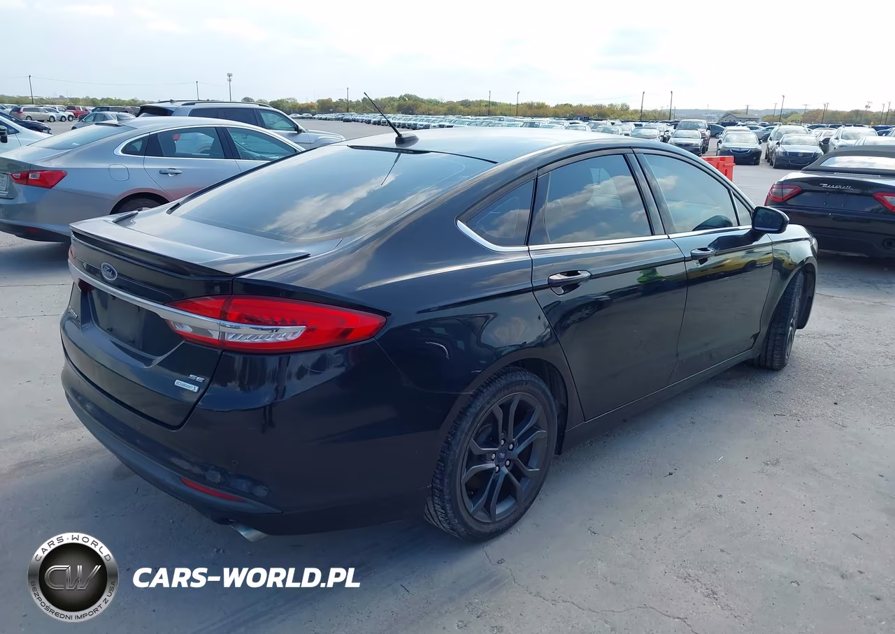 2018 Ford Fusion Se VIN:3FA6P0HD4JR231813 - 4