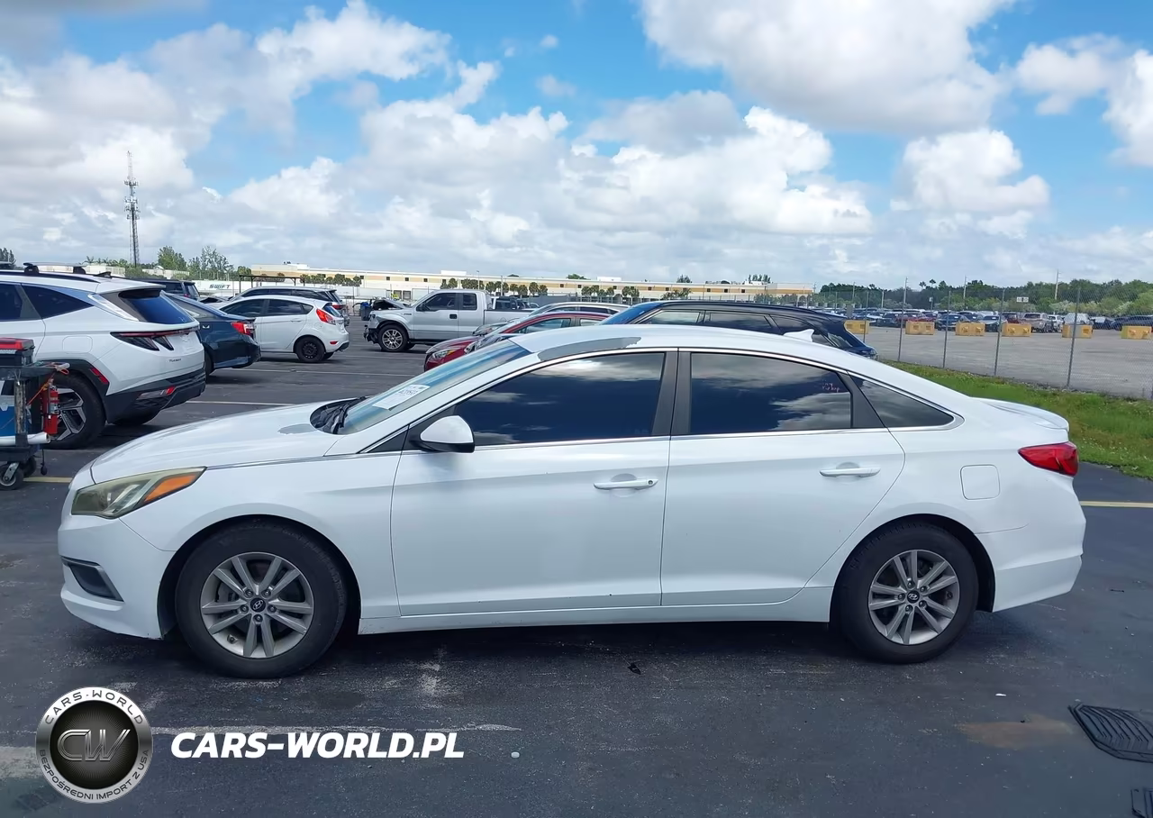 2016 Hyundai Sonata Se VIN:5NPE24AF3GH316452 - 14