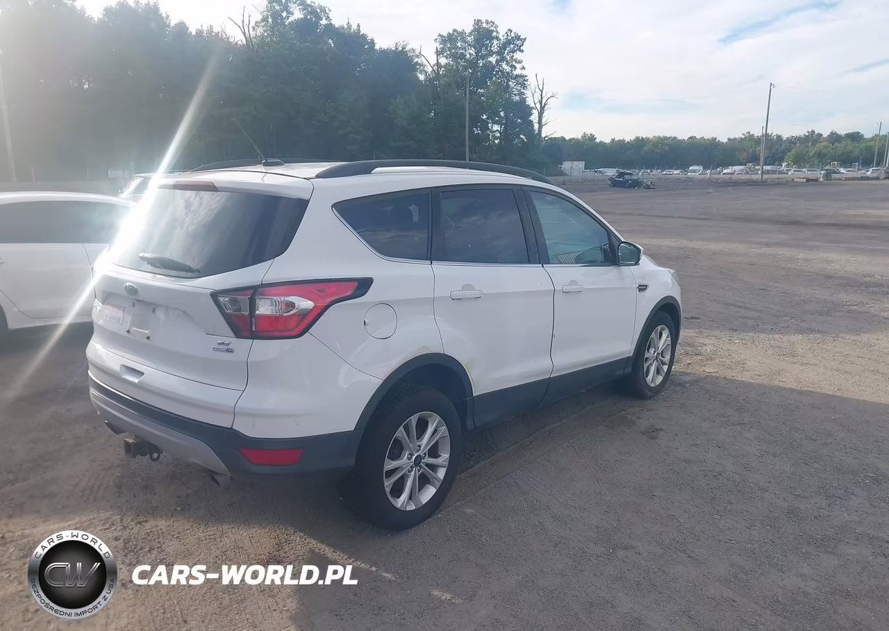 2018 Ford Escape Se VIN:1FMCU9GDXJUC12134 - 4