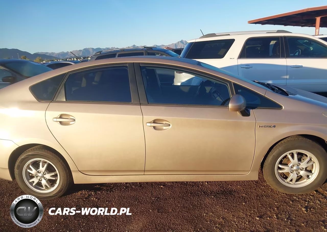 2011 Toyota Prius Two VIN:JTDKN3DU4B1448411 - 13