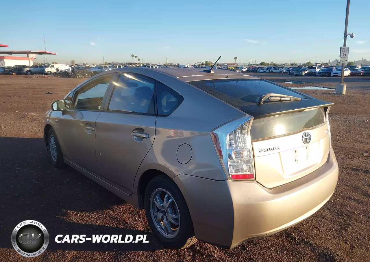 2011 Toyota Prius Two VIN:JTDKN3DU4B1448411 - 3
