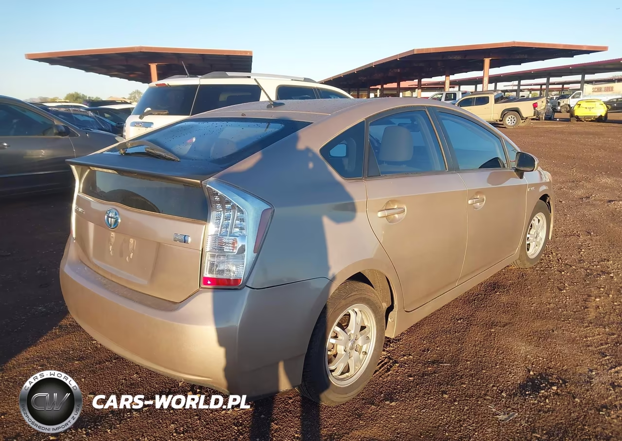 2011 Toyota Prius Two VIN:JTDKN3DU4B1448411 - 4