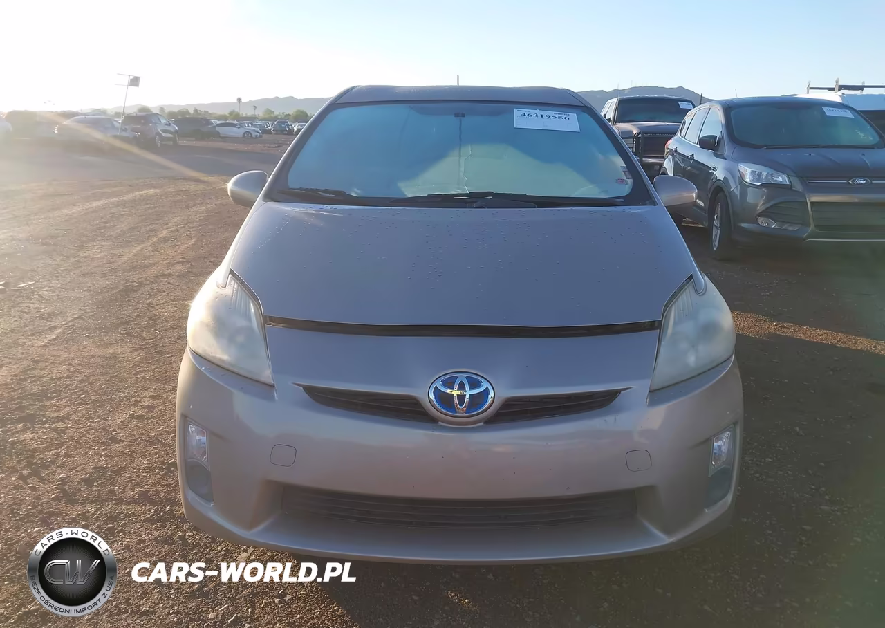 2011 Toyota Prius Two VIN:JTDKN3DU4B1448411 - 6