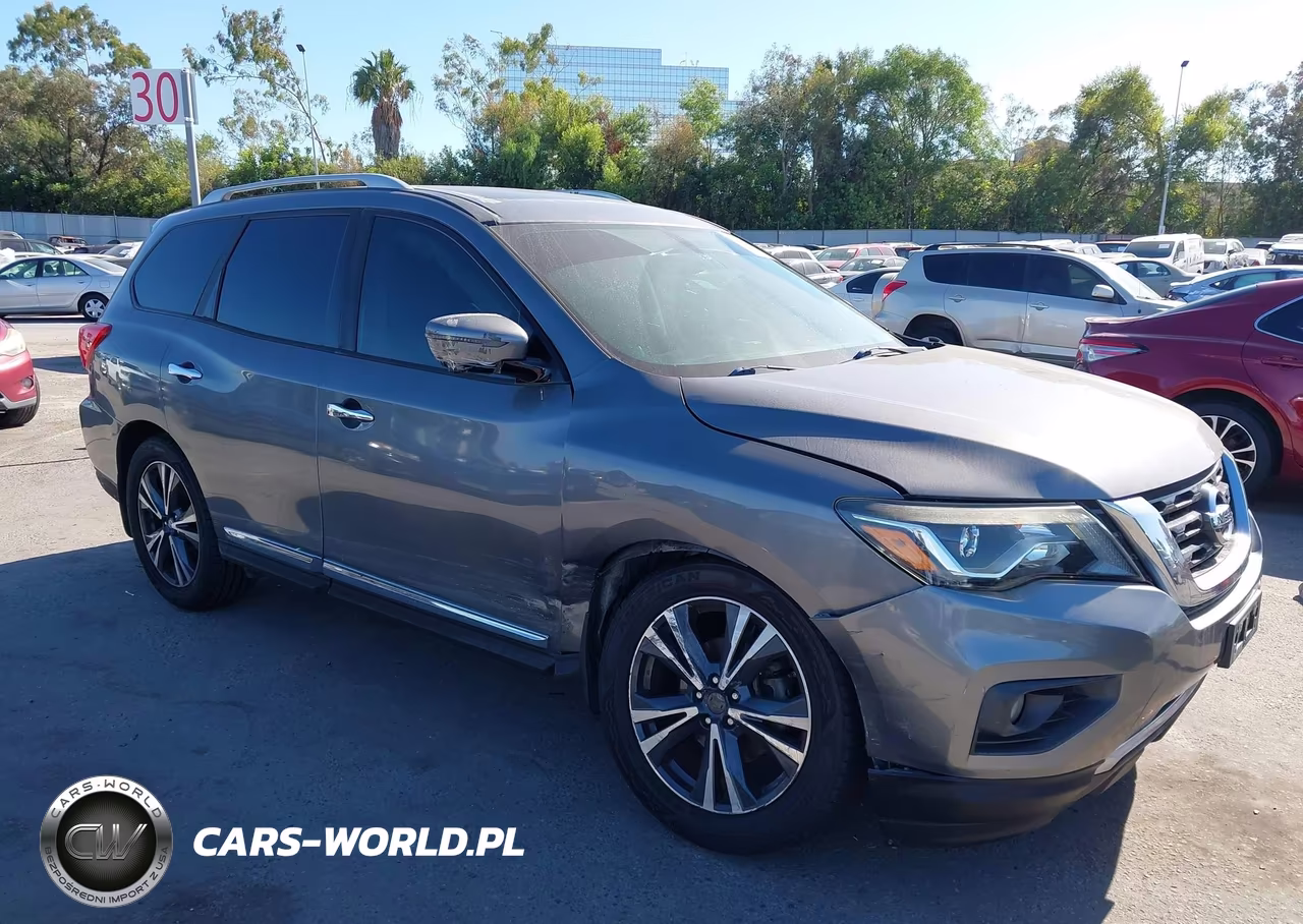 2017 Nissan Pathfinder Platinum