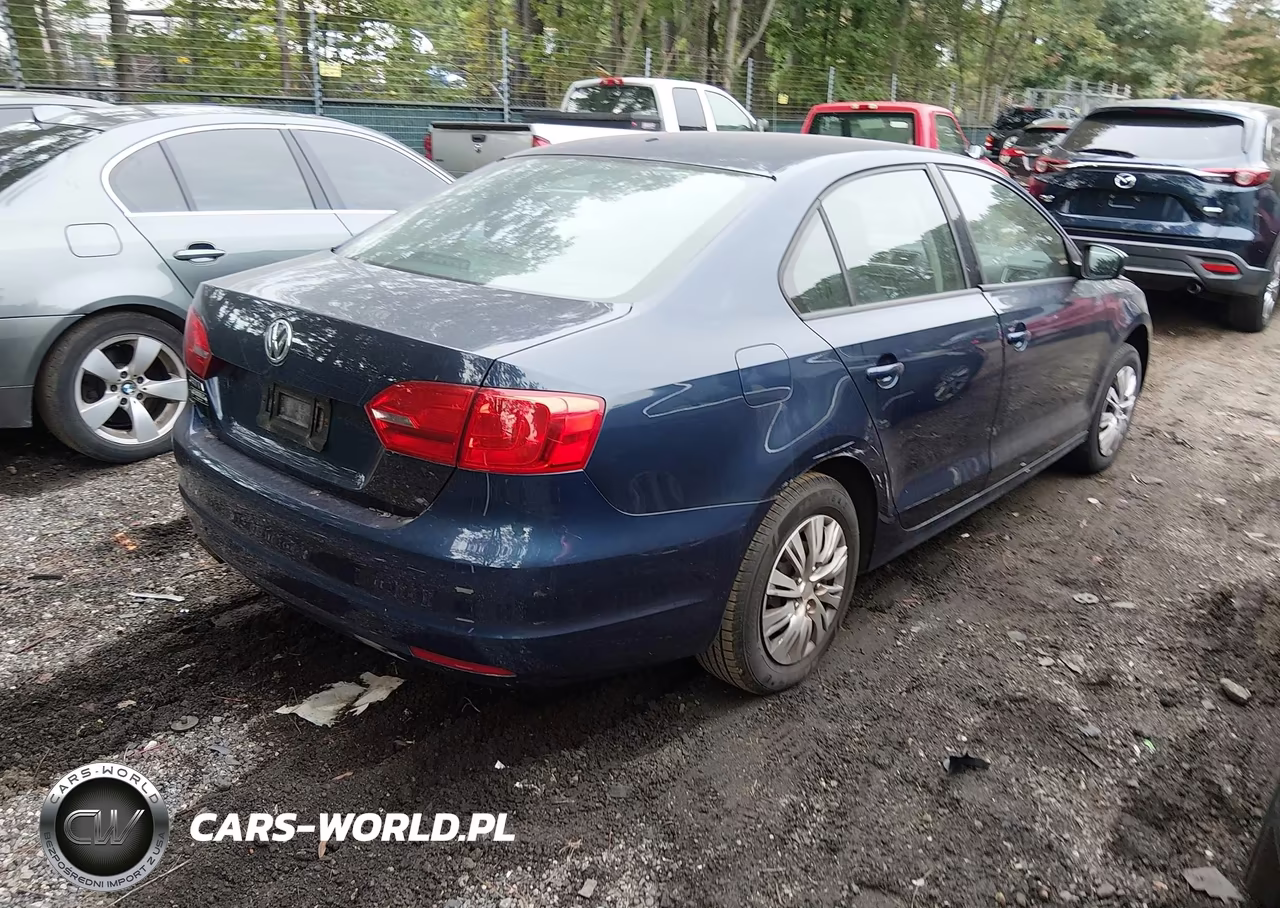 2014 Volkswagen Jetta 2.0L S VIN:3VW2K7AJ8EM438401 - 4