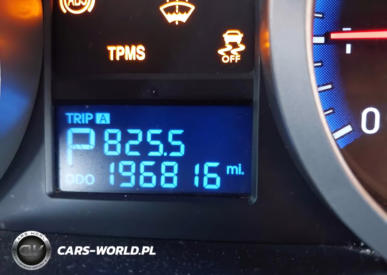 2010 Hyundai Genesis 3.8 Grand Touring VIN:KMHHU6KHXAU024843 - 12