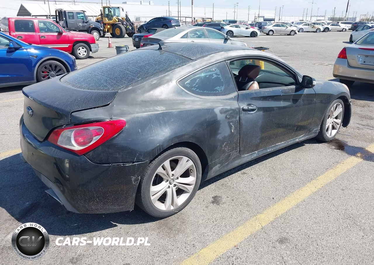 2010 Hyundai Genesis 3.8 Grand Touring VIN:KMHHU6KHXAU024843 - 4