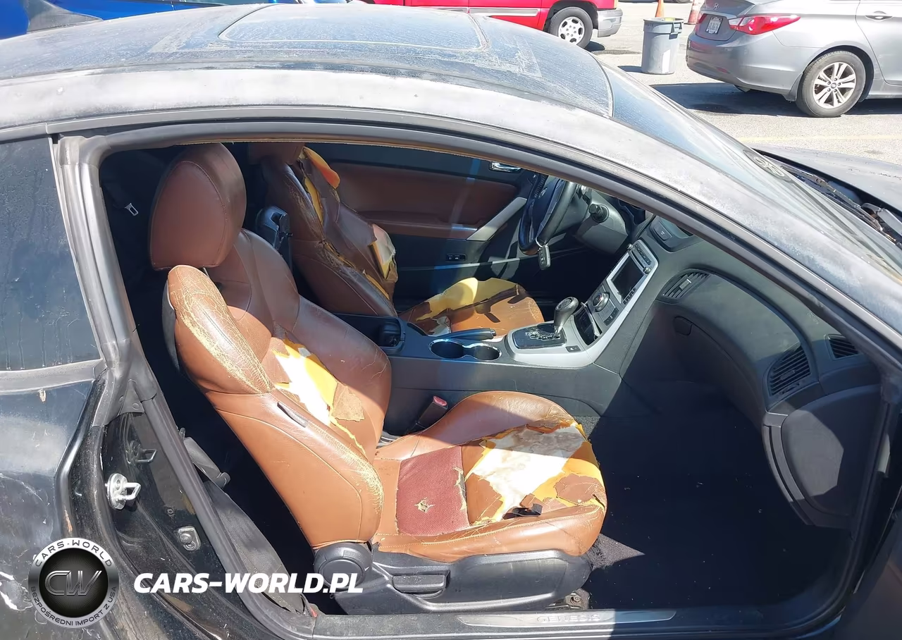 2010 Hyundai Genesis 3.8 Grand Touring VIN:KMHHU6KHXAU024843 - 5