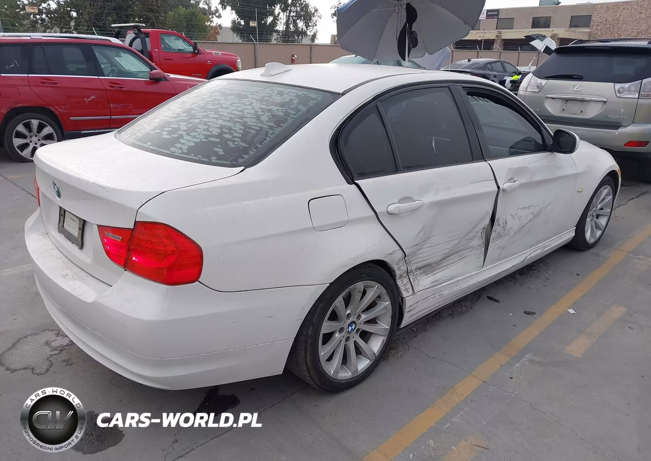 2011 BMW 328I VIN:WBAPH7C52BE681708 - 4