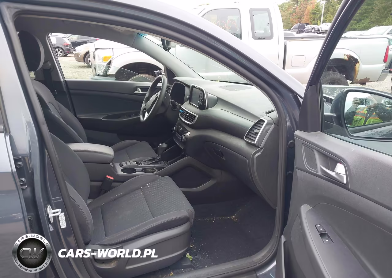 2019 Hyundai Tucson Value VIN:KM8J3CA45KU012604 - 5