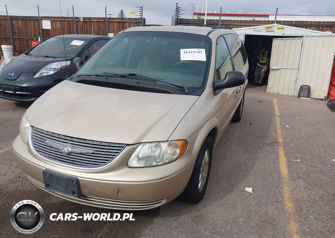 2001 Chrysler Town & Country Lx VIN:2C8GP44371R275974 - 2