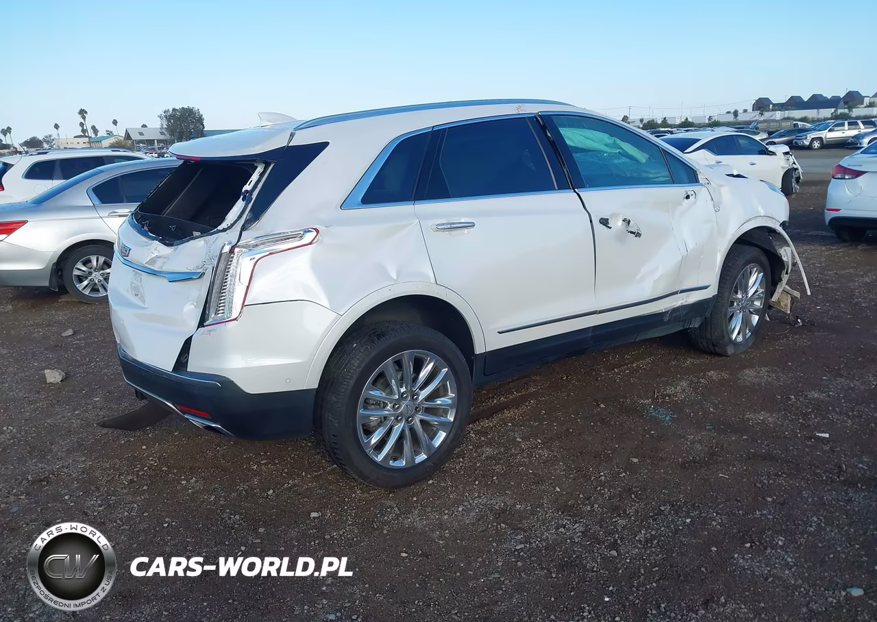 2017 Cadillac Xt5 Platinum VIN:1GYKNFRS8HZ299143 - 4