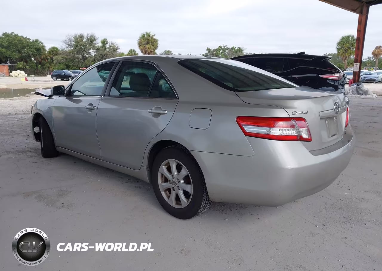 2011 Toyota Camry Le VIN:4T1BF3EK3BU758358 - 3
