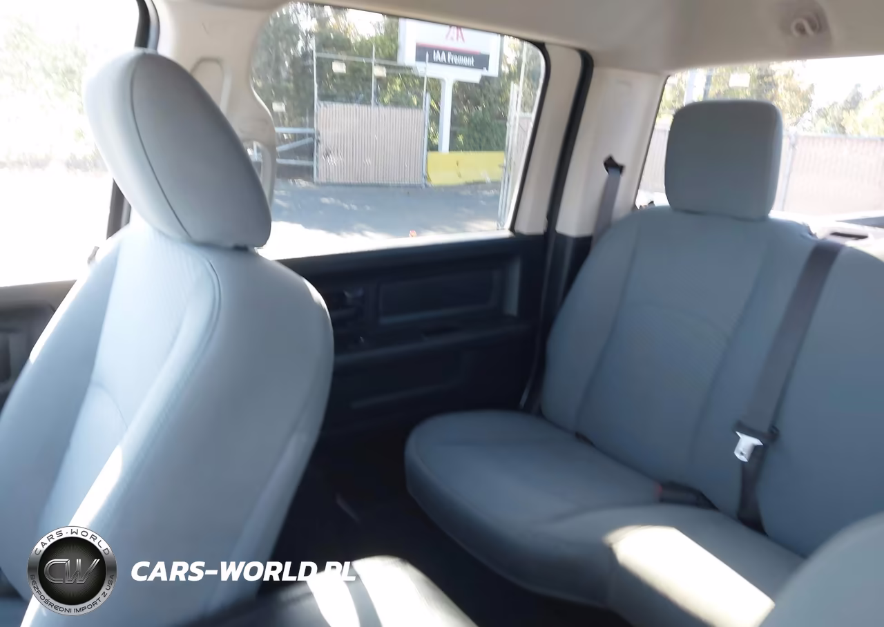 2017 Ram 3500 Tradesman 4X4 8' Box VIN:3C63RRGL0HG776229 - 6