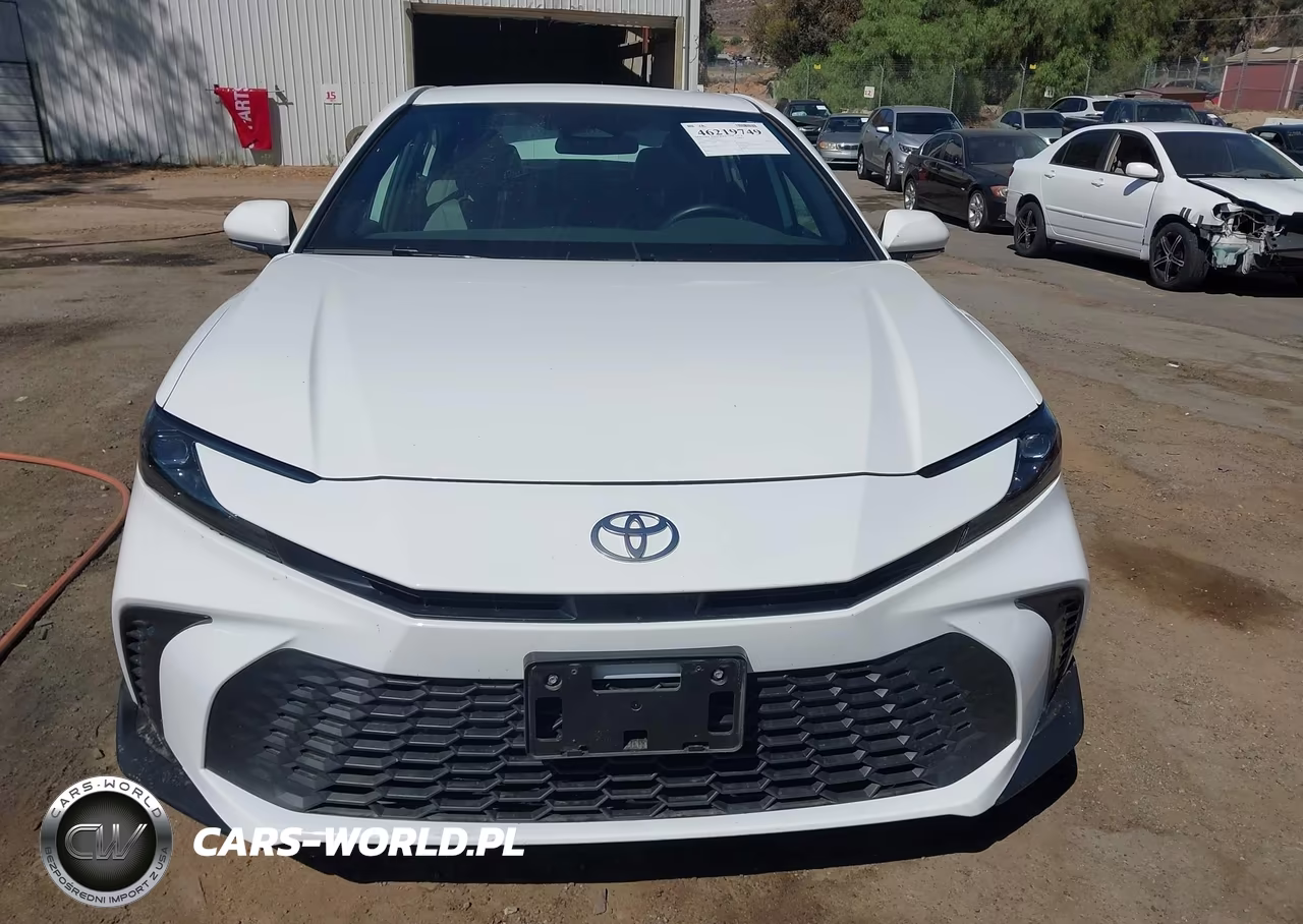 2026 Toyota Camry Se VIN:4T1DAACK1TU260935 - 12