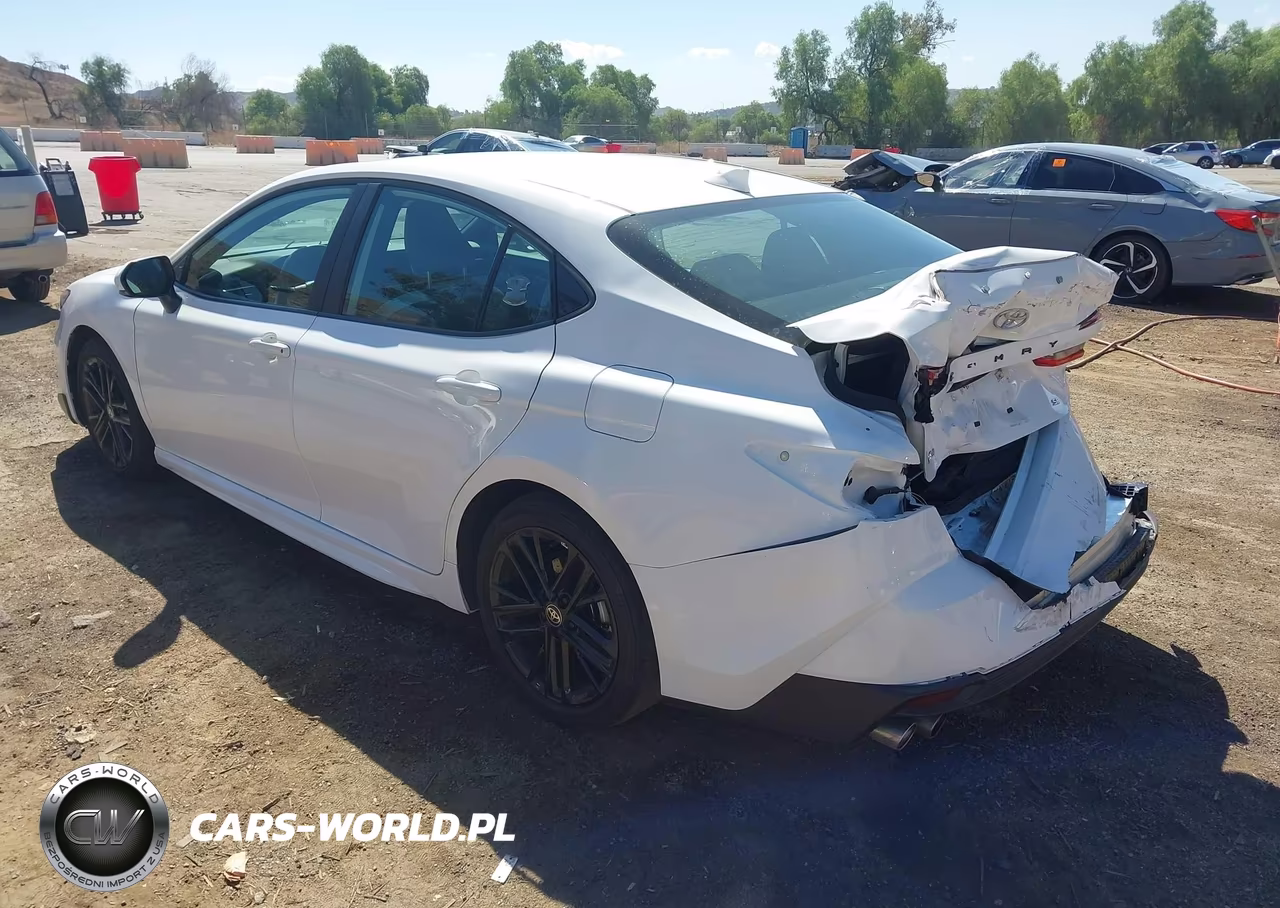 2026 Toyota Camry Se VIN:4T1DAACK1TU260935 - 3