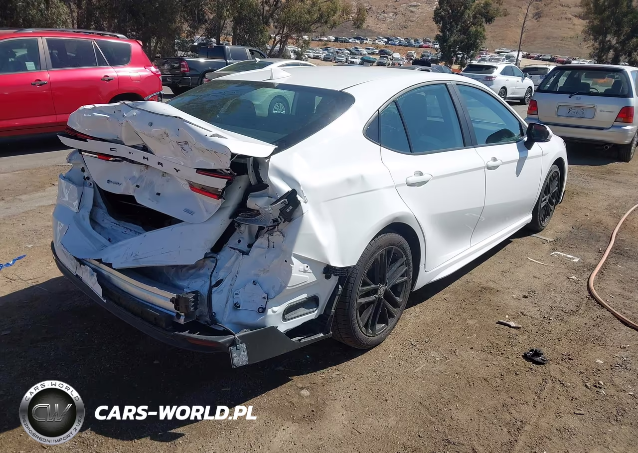2026 Toyota Camry Se VIN:4T1DAACK1TU260935 - 4