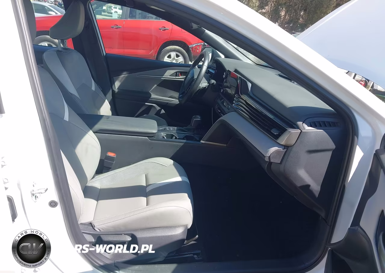 2026 Toyota Camry Se VIN:4T1DAACK1TU260935 - 5