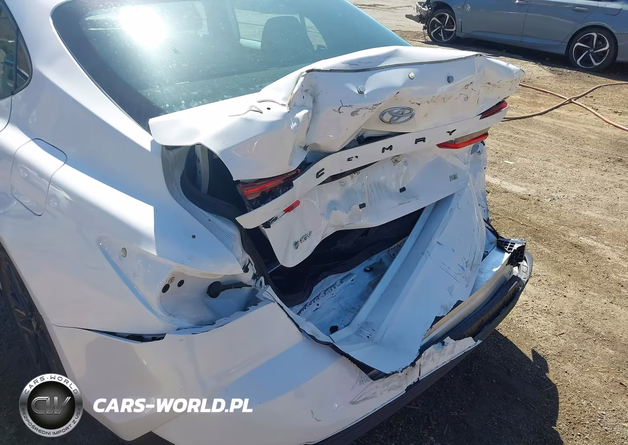 2026 Toyota Camry Se VIN:4T1DAACK1TU260935 - 6
